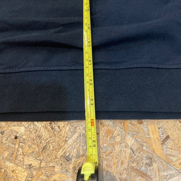 lululemon Men’s Classic Black Crewneck Sweatshirt (M/L) - Picture 9 of 9